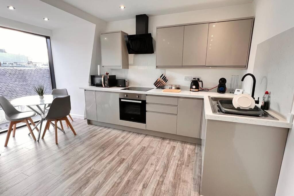 Top Floor Gem In Liverpool City Centre Appartement Buitenkant foto